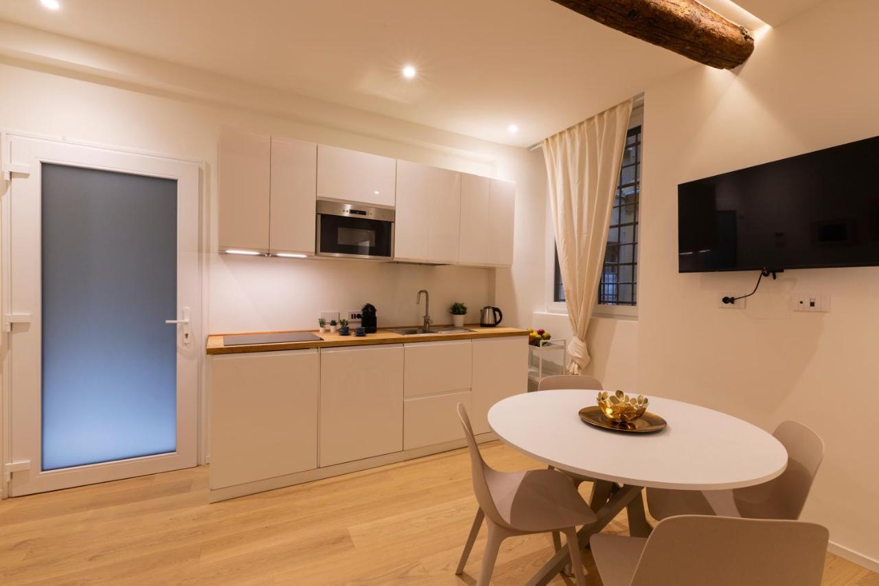 Appartement Domus Ticinese à Milan Extérieur photo